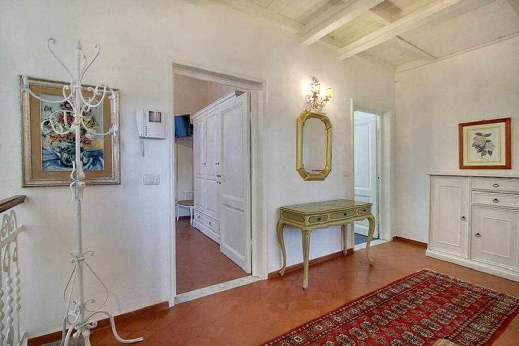 Apartmán Santa Croce Elegant With Garage Florencie Exteriér fotografie